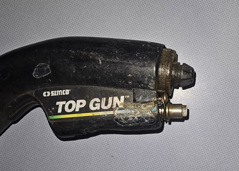Simco-ION Top Gun 3 Low Balance Ionizing Air Gun with 7′ Cable/Hose, 120V – Used