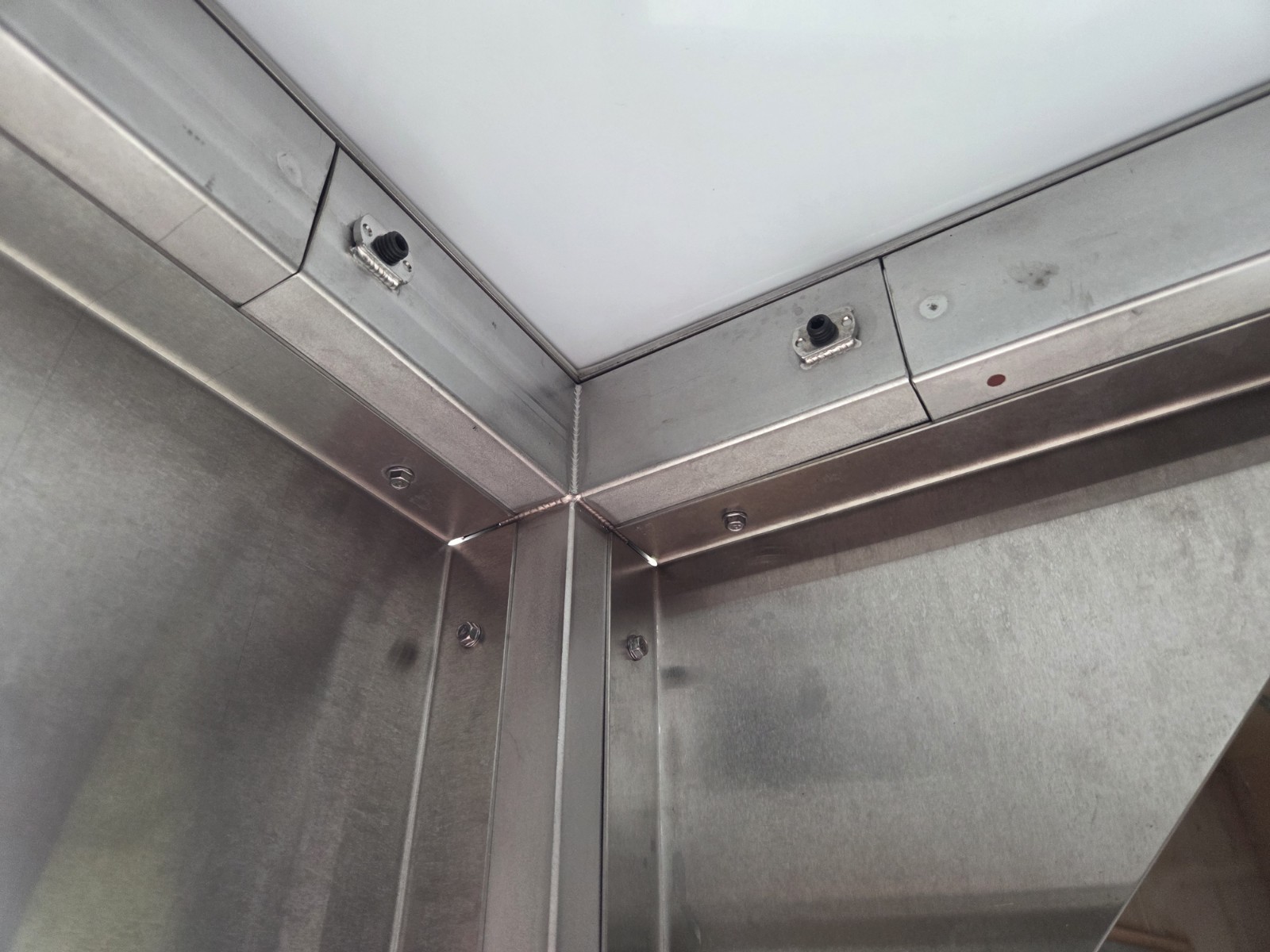 Terra Universal Aluminum/Stainless Mobile Cleanroom 6x8x7, 2 HEPAs, Used See Ad