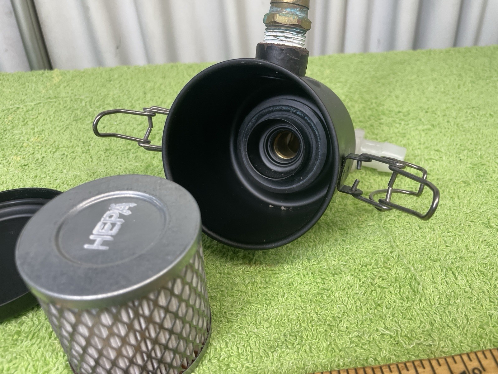 Round Canister 4″ x 3″ with 1/2″ Nipples HEPA Air Filter 2 1/2″ width x 2 5/8″