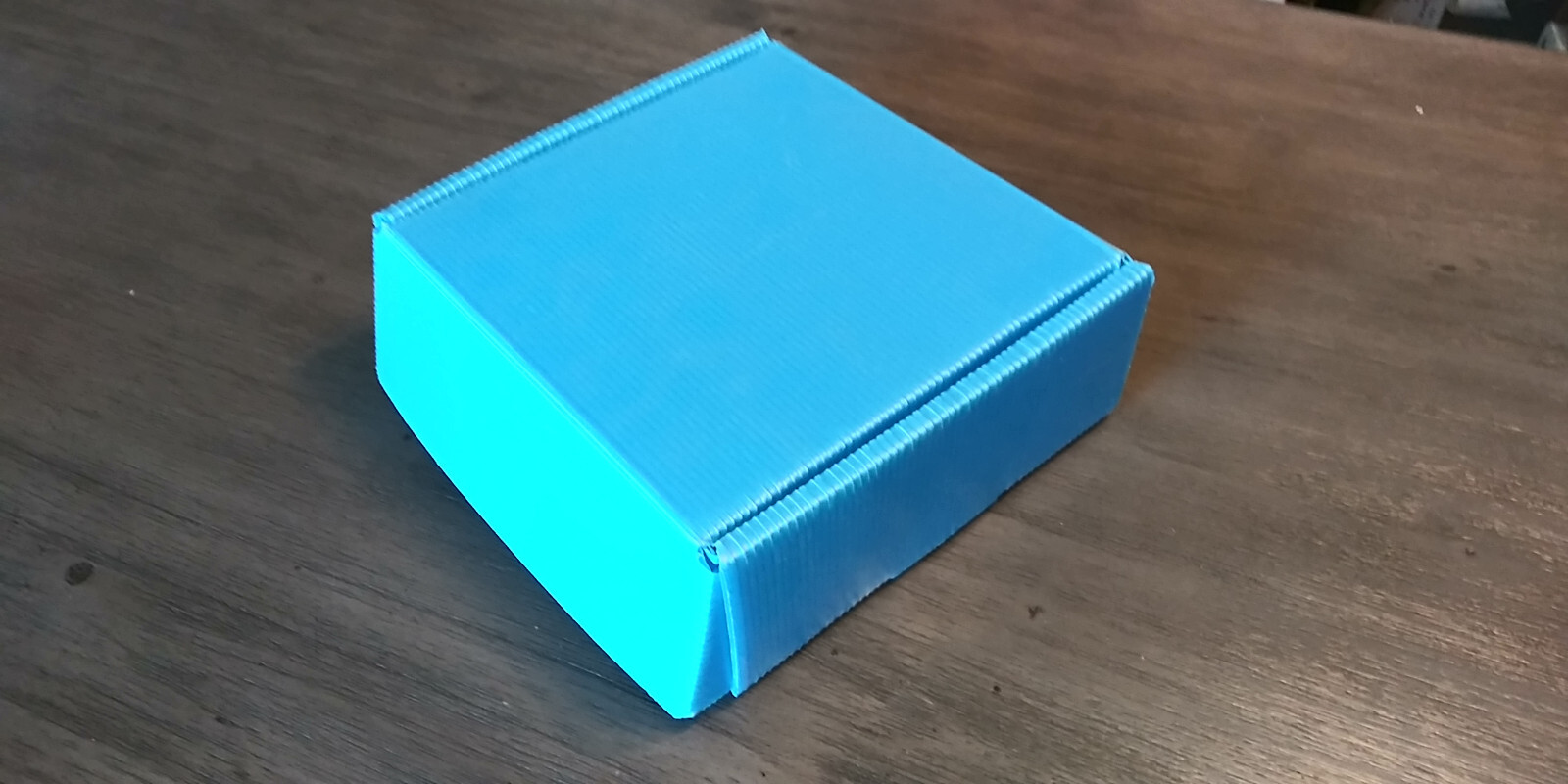 Corrugated Plastic Cleanroom Box – Blue – 9″ x 8″ x 3″ – 6oz – Used
