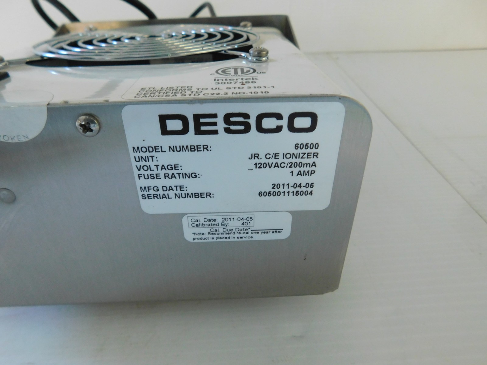 Desco 60500 ChargeBuster High Output Ionizer w/ EXTENSION ARM (QXG84)