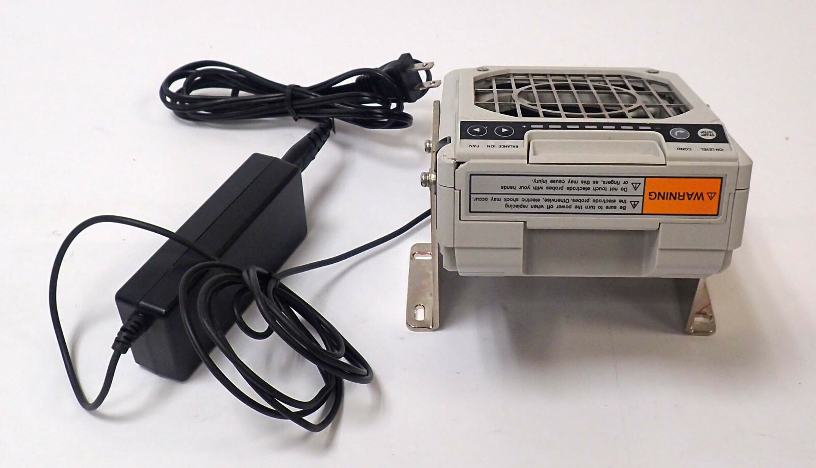 KEYENCE SJ-F031 HIGH-SPEED / LONG DISTANCE STATIC ELIMINATOR BLOWER 24VDC TESTED