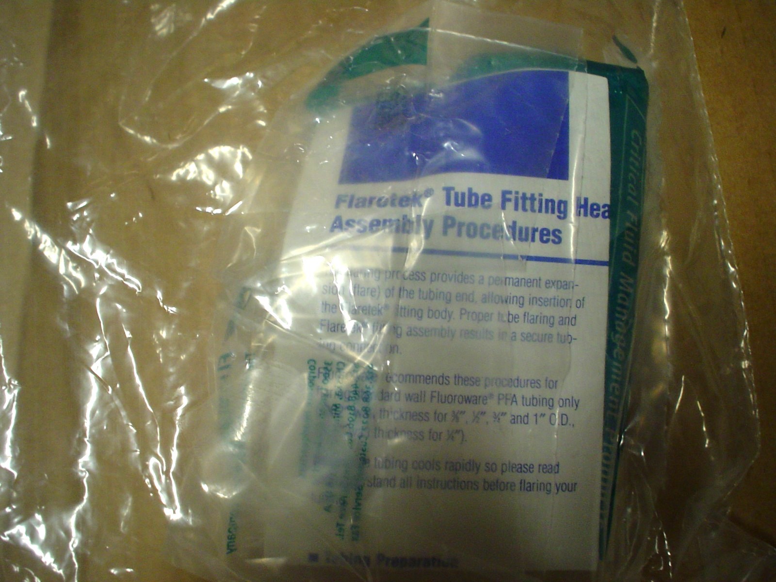 Lot of 2 Flaretek UT12-12-8FN-1 Tee Reducer Union 301602-110 -Factory Sealed Bag