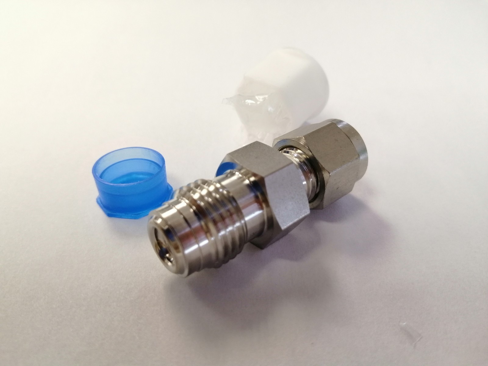 TKF Tube Connector, 1/4″ Tube X 1/4″ VCR (Similar SS-4-VCR-6-400) LOT of 5