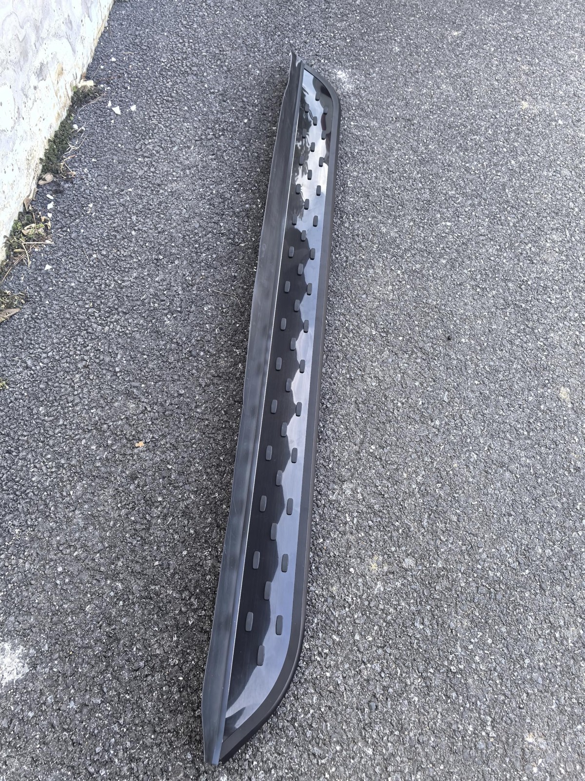 2Pcs Running Boards Step Bars for R1S 2021-2025 Fixed with Brackets
