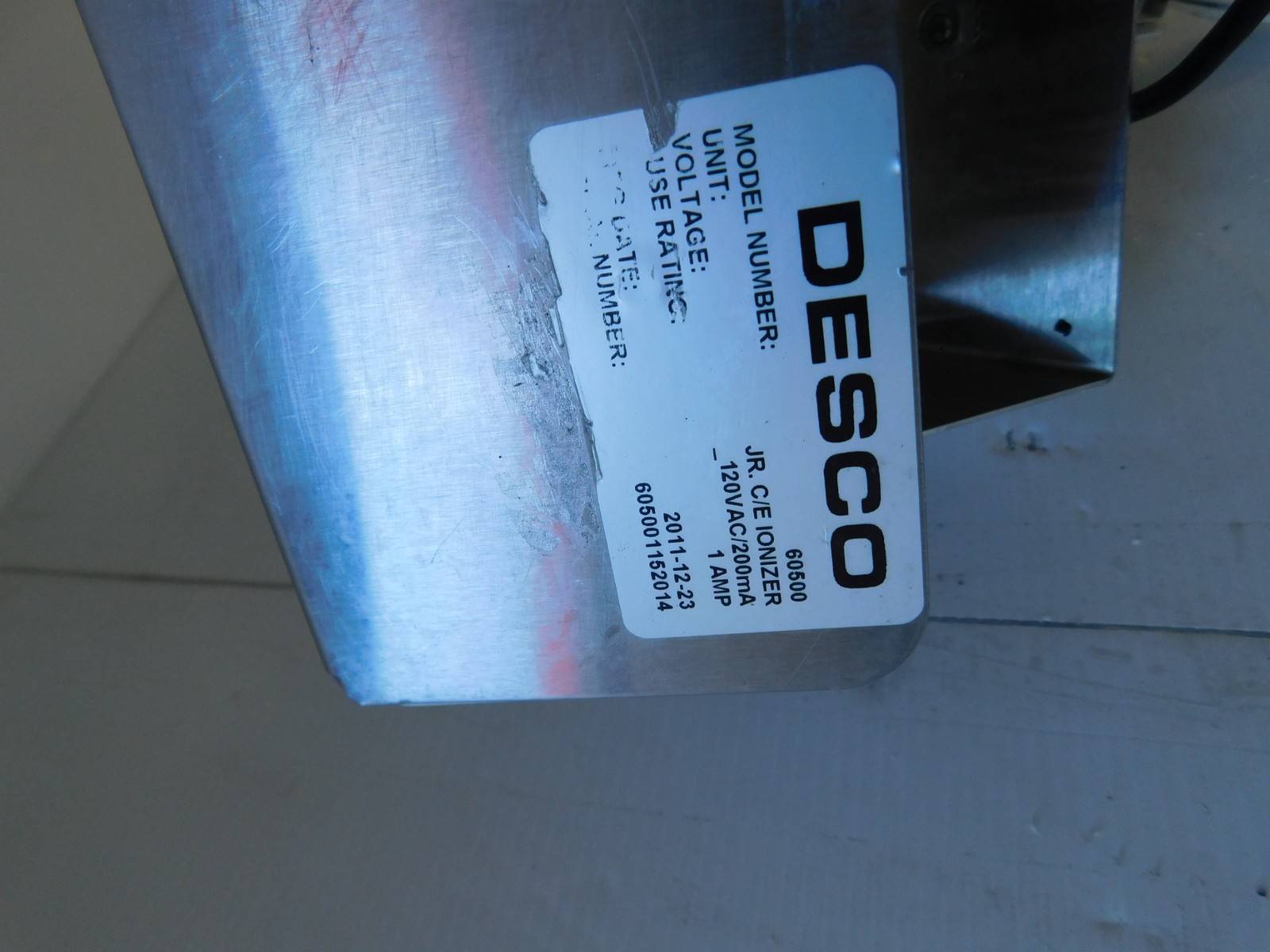 Desco 60500 ChargeBuster High Output Ionizer w/ EXTENSION ARM (QXG82)