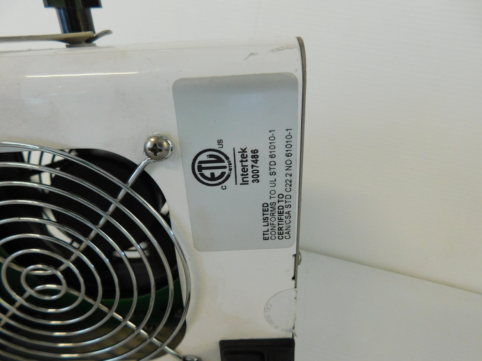 Desco 60500 ChargeBuster High Output Ionizer w/ EXTENSION ARM (QXG81)