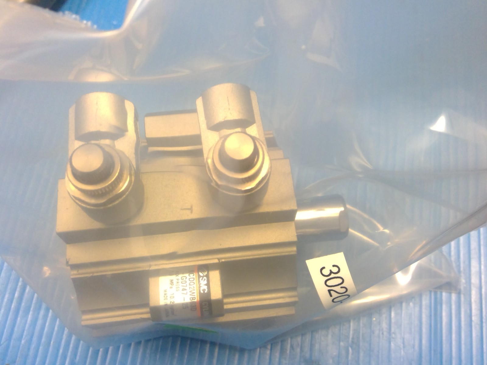 3020-01053; CYLINDER AIR 2.5BORE 1.0 STROKE DBL ACT