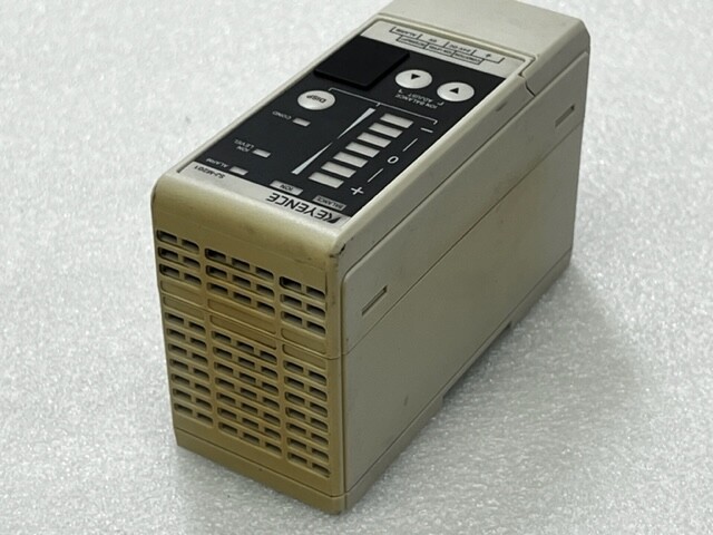 Keyence SJ-M201 24VDC 450mA Static Eliminator Control Unit Used