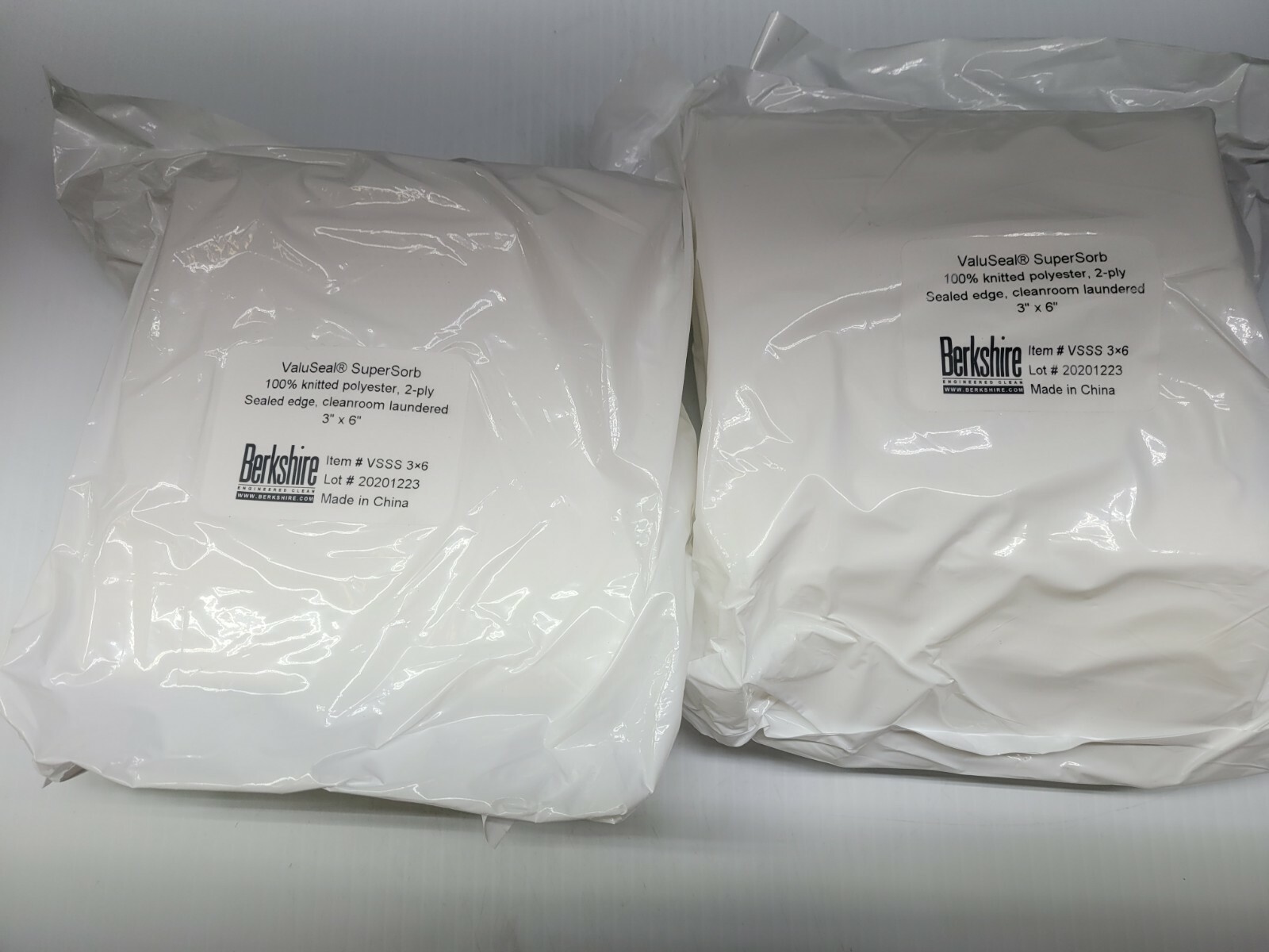 2ct Berkshire ValuSeal SuperSorb 2-ply Sealed Edge Cleanroom 3×6 Wipers 150/pk