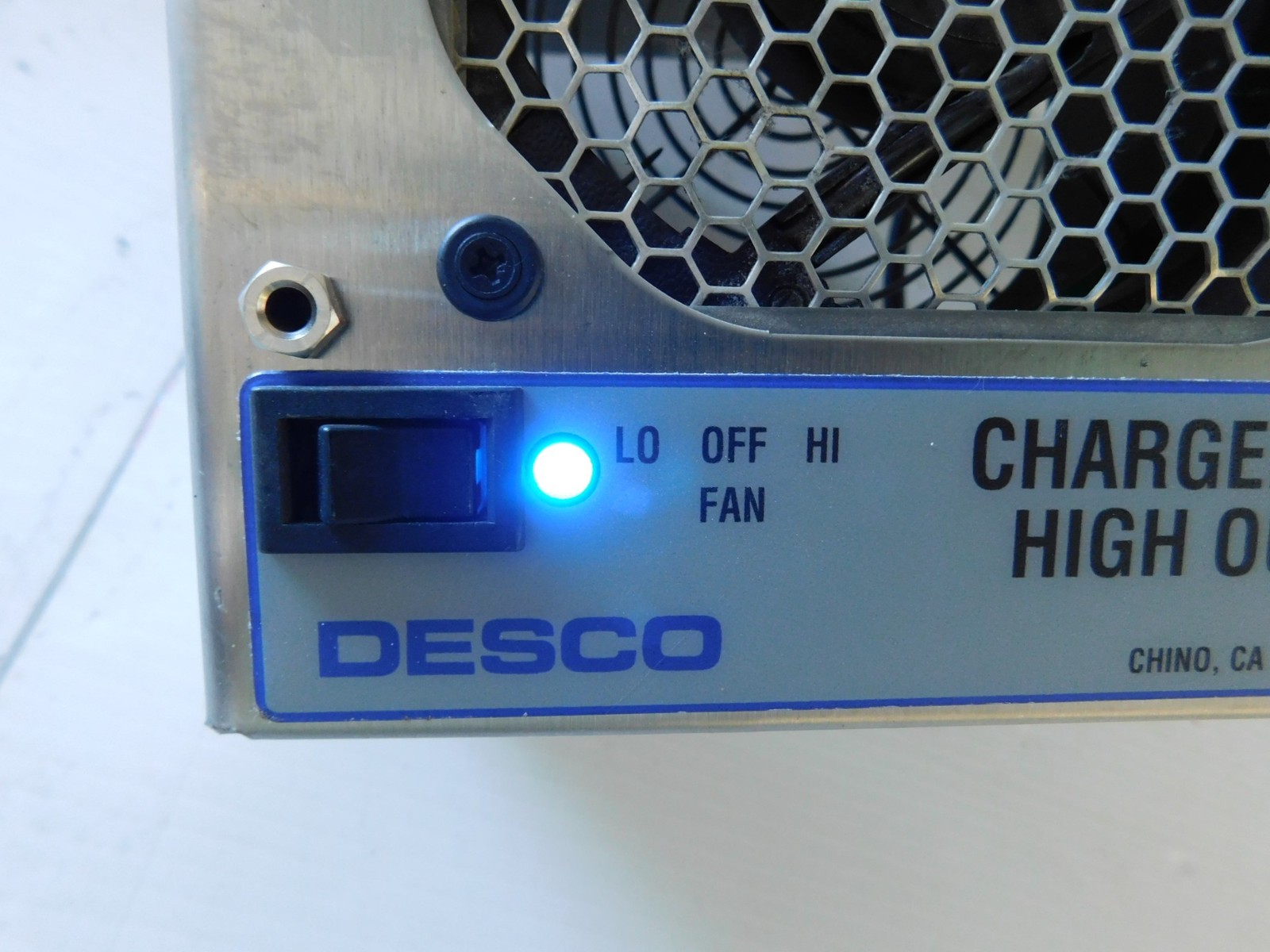 Desco 60500 ChargeBuster High Output Ionizer w/ EXTENSION ARM (QXG85)