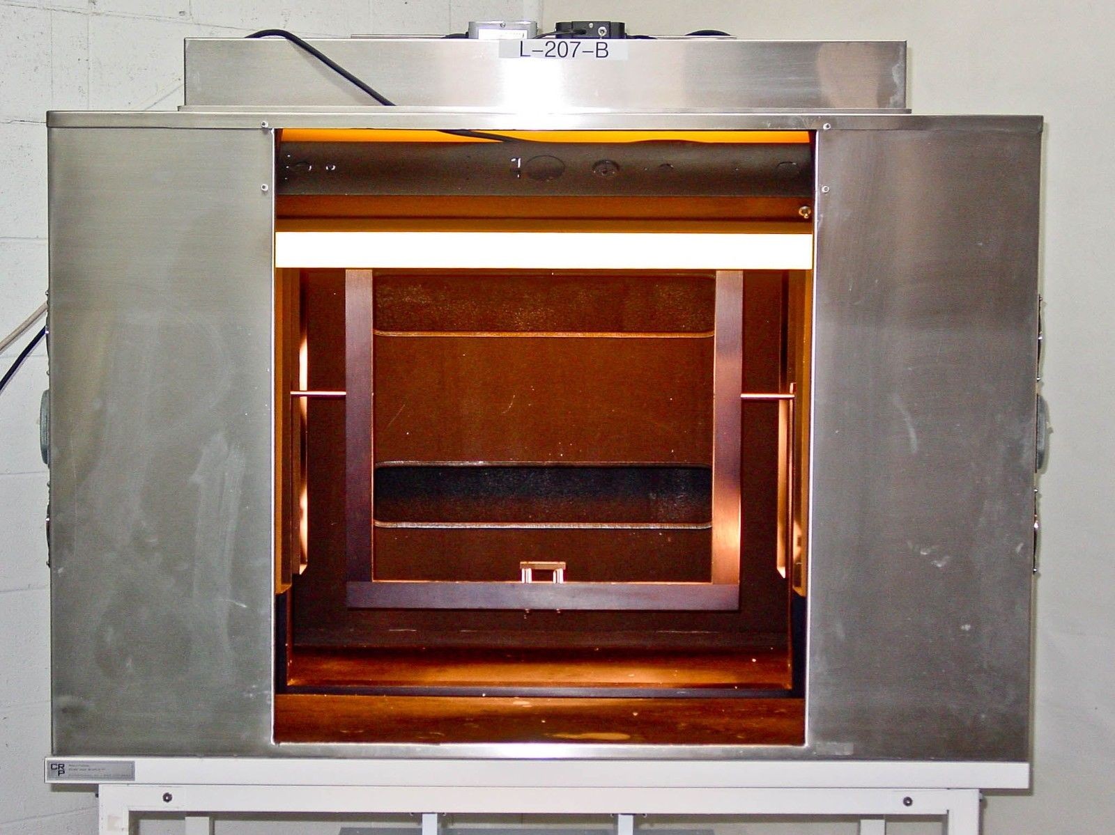 CRP L-207-B 26x29x30″ Custom Light Box Chamber w/ Table Stand – 120v 60Hz 270VA