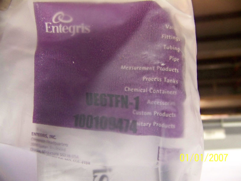 ENTEGRIS ELBOW 3/8″ SPACESAVER PN: UE6TFN-1