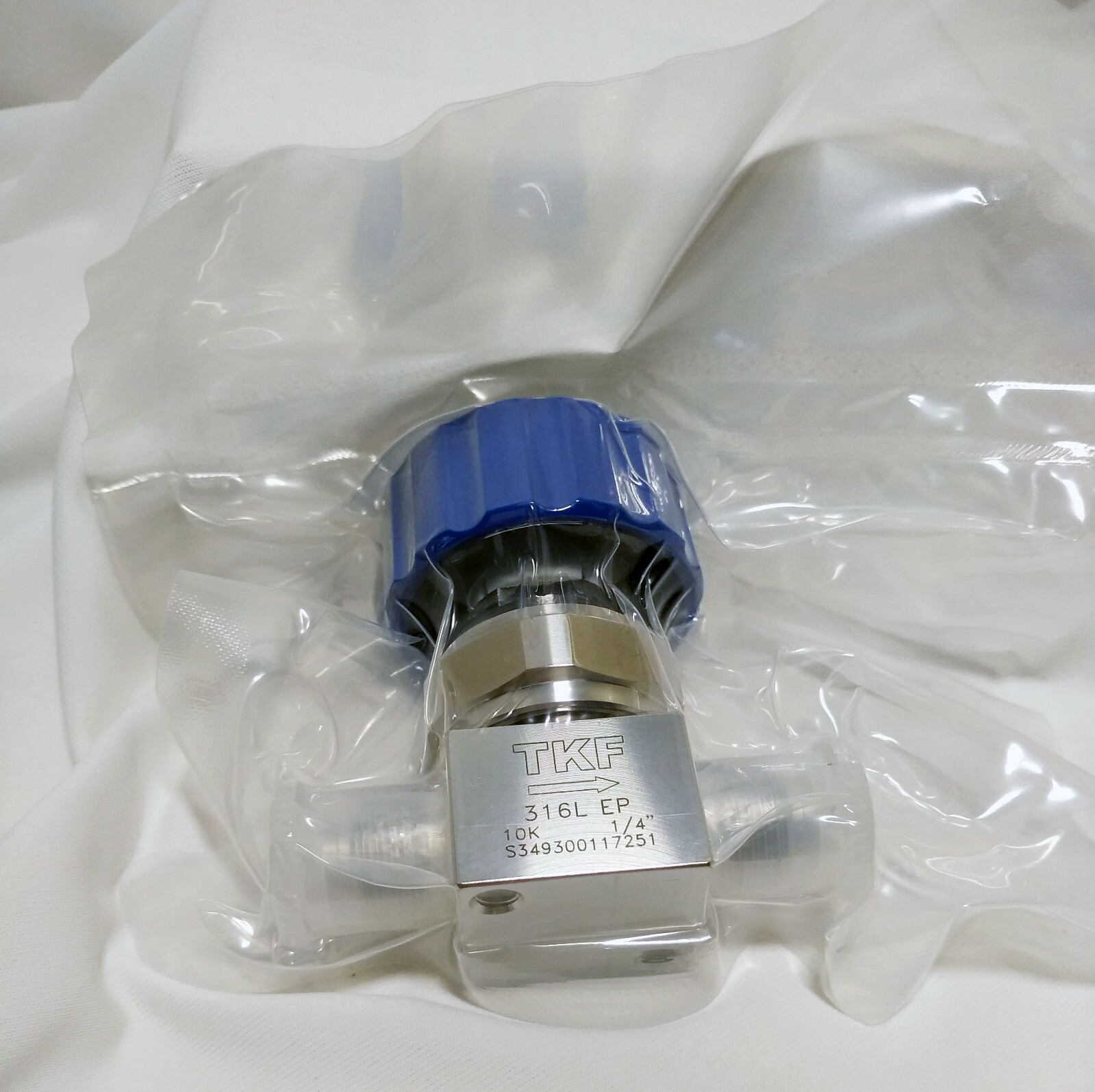 TKF Manual Diaphragm Valve,1/4″ MVCR (Similar 6LVV-DPVR4-P) 0.3Cv, 4.5mm Orifice