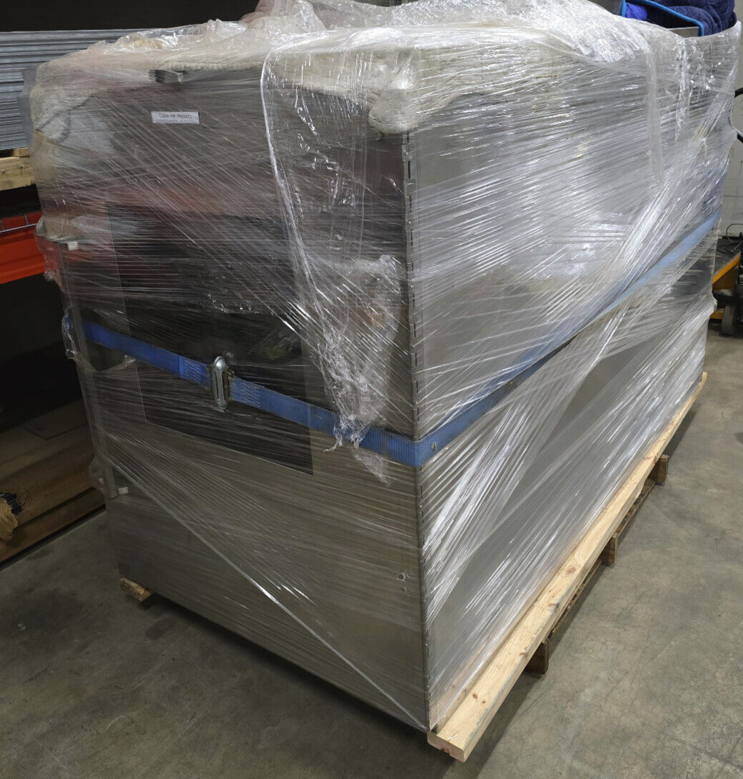 CLEAN AIR PRODUCTS 6′ FLOOR MOUNT PASS THROUGH / CART PASS THROUGH BOX.