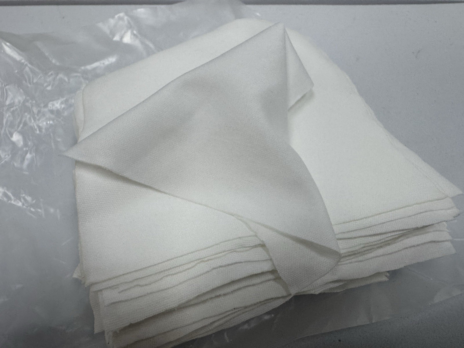 200PCS Cleanroom Wipers 9x9cm Lint Free Polyester Cleaning Cloth Screen Lens PCB