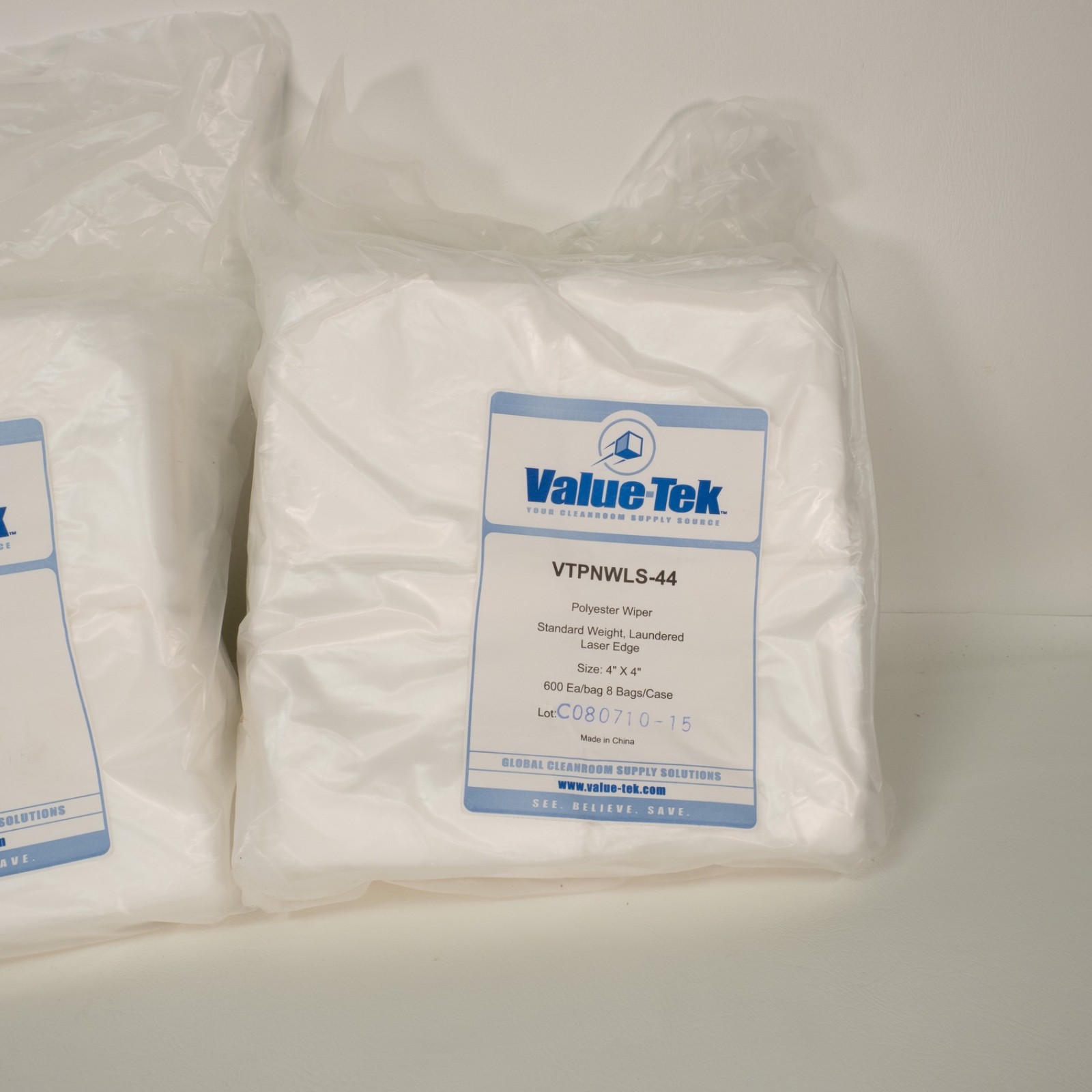 Value Tek Cleanroom Polyester Laboratory Wipers / 1800 CT – 4×4 & 100CT 9×9