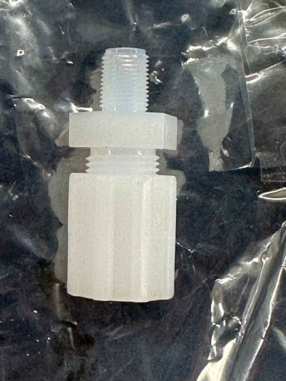 Entergris Fluoroware C6-2FN-1 3/8” Flaretek® Flared Tube x 1/8” MNPT