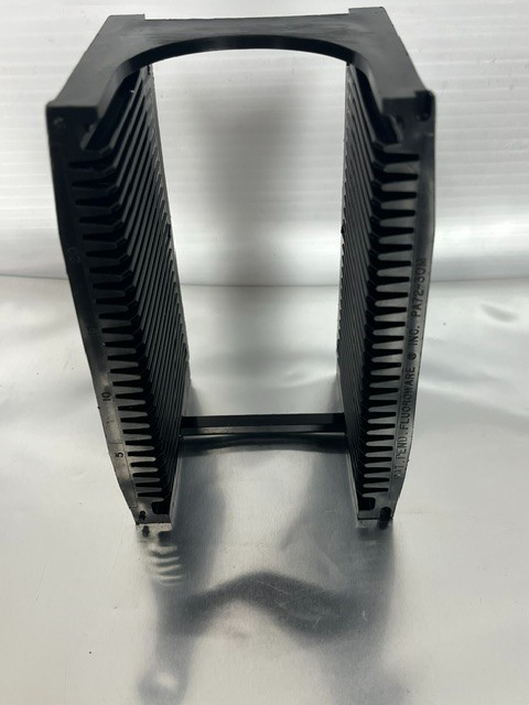 ENTEGRIS / FLUOROWARE 75 MM 3″ WAFER CASSETTE, PA72-30M