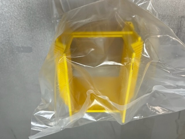 ENTEGRIS 150 mm (6 inch) Wafer Cassette, YELLOW, PA182-60MB-0607