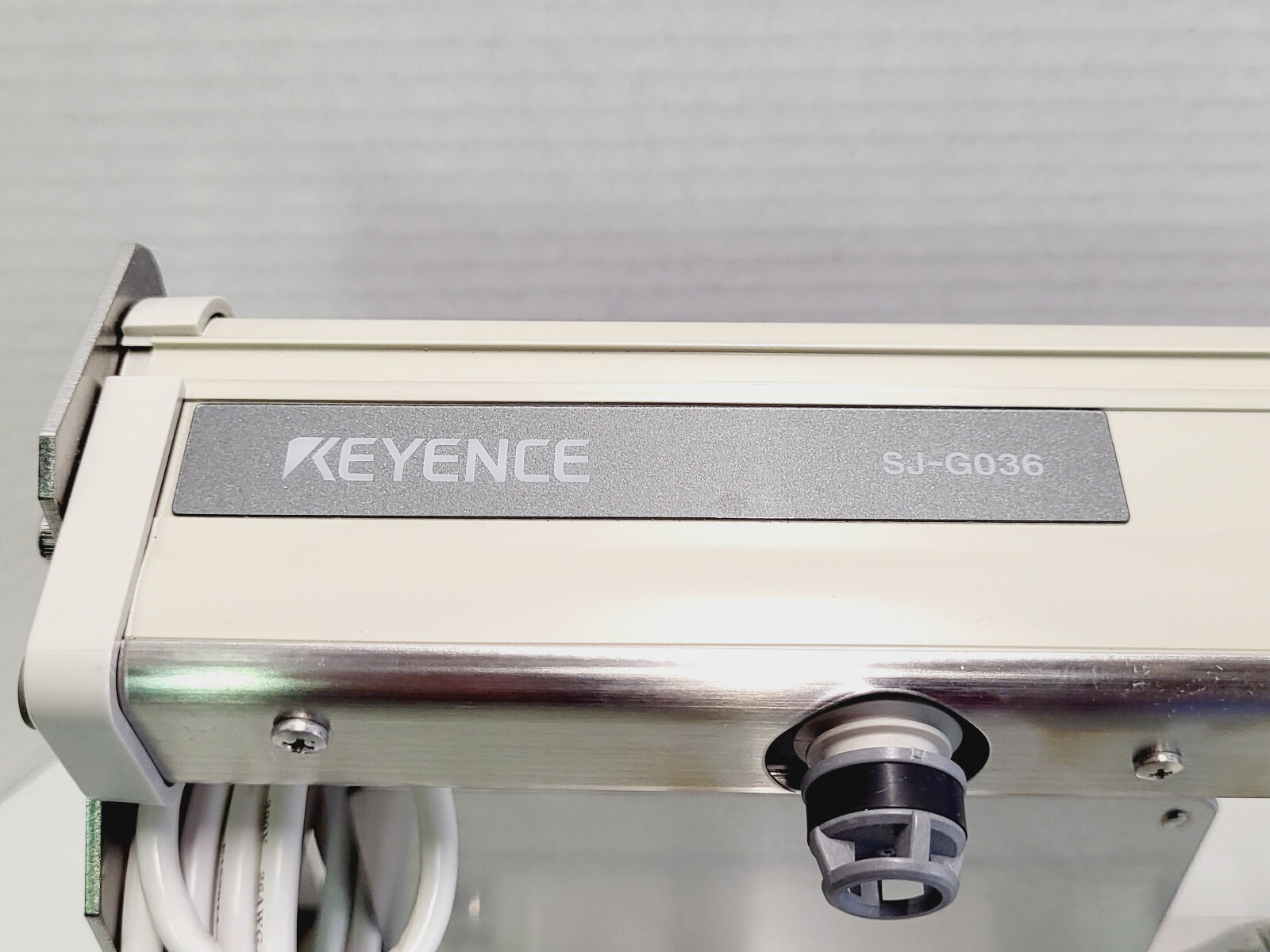 Keyence SJ-G036 High-speed Clean Air Barrier Static Eliminator, Controller & Bar