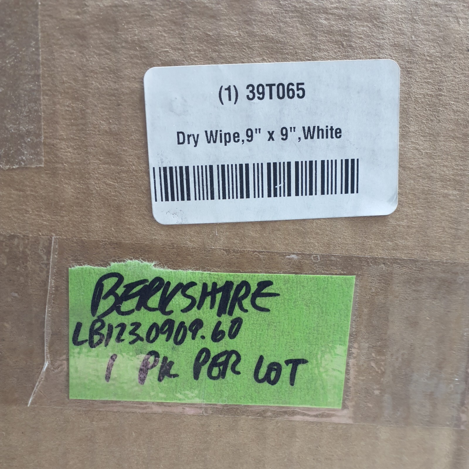 500 Pack Berkshire 9×9 Dry Wipe Soft Pack ISO 5 Class 100 Low Lint Labx (R) 123