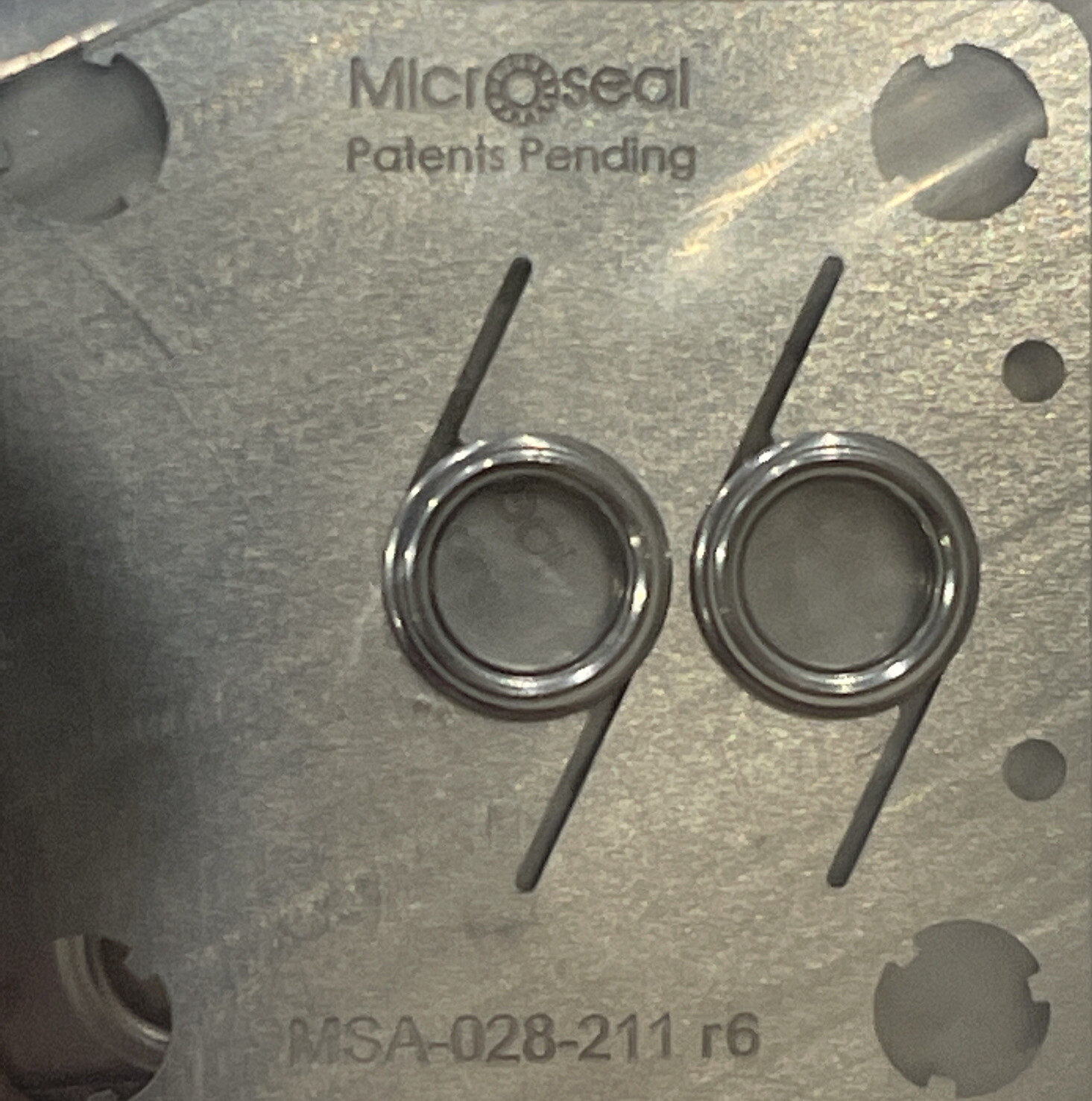 BAG OF 2X MICROFLEX MSA-028-211 r6, 2 HOLES MICRO SEAL MSA028211, NEW SEALED BAG