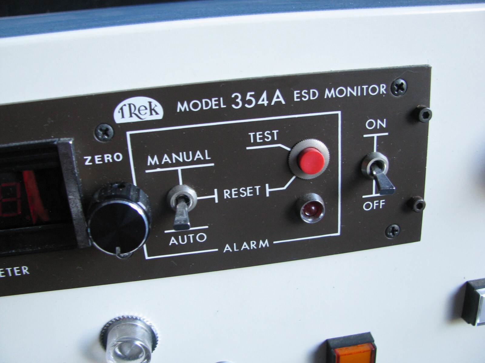 ION SYSTEMS CPM-354 CHARGE PLATE MONITOR w TREK 354A ESD MONITOR SIMCO