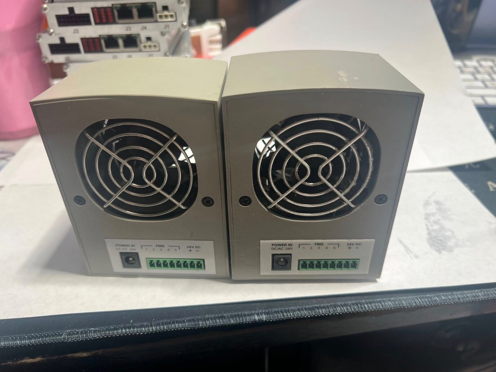 MKS ION SYSTEMS 6422E-AC 24V DC/AC 6W BENCHTOP IONIZER lot of-2-used.
