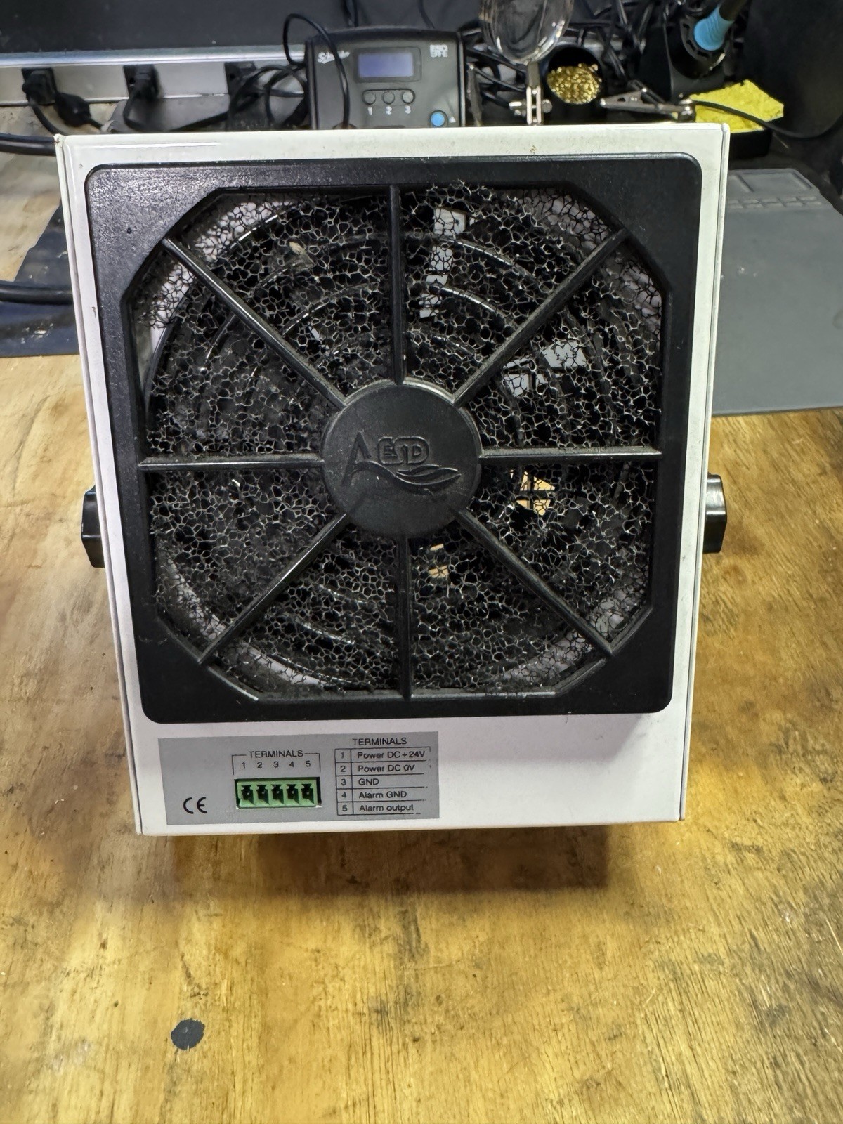 Botron Bench Top Air Ionizer B486121 Ionizing Air Blower