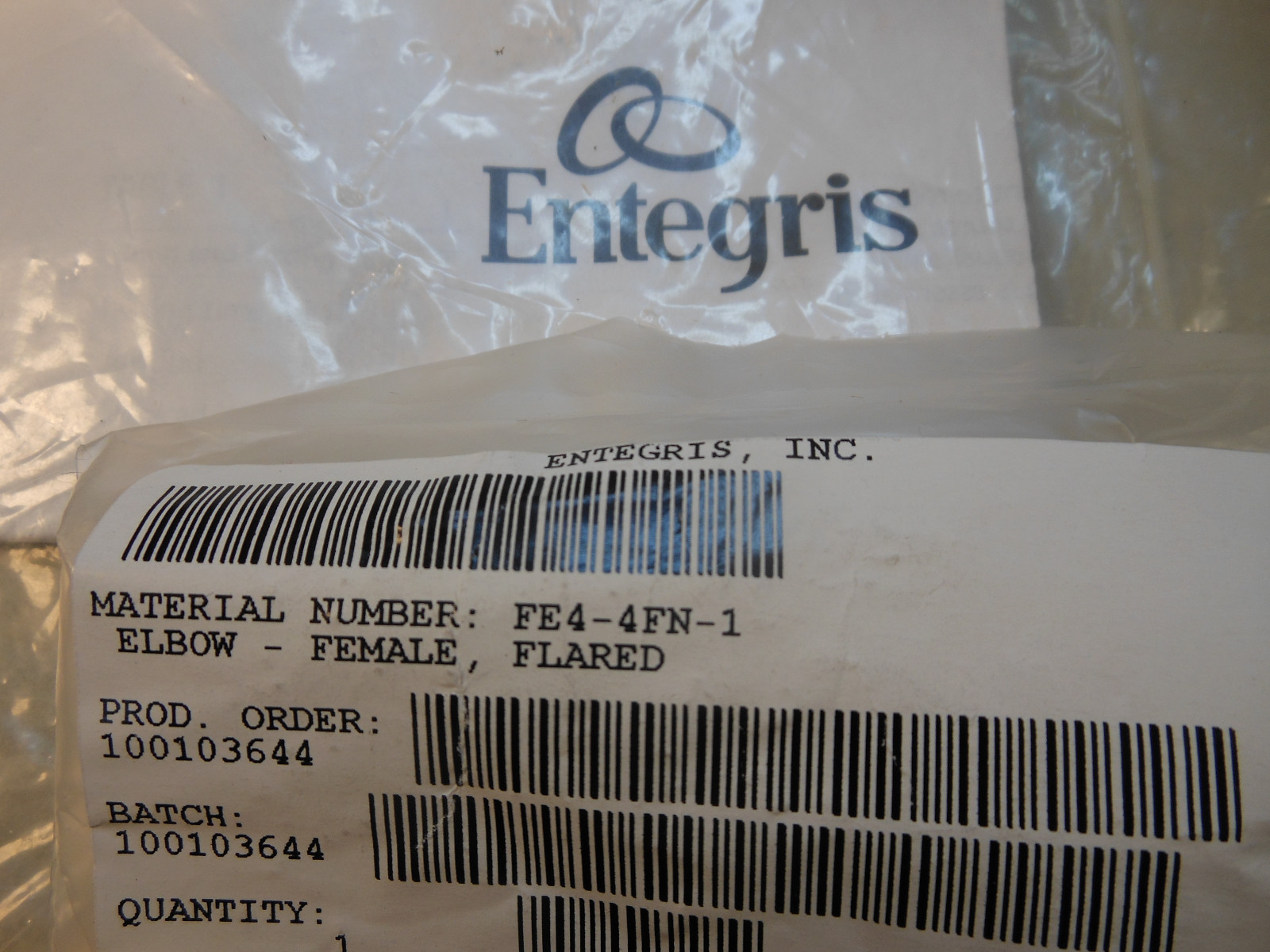 ENTEGRIS FE4-4FN-1 FLARED FEMALE ELBOW ADAPTER 1/4″