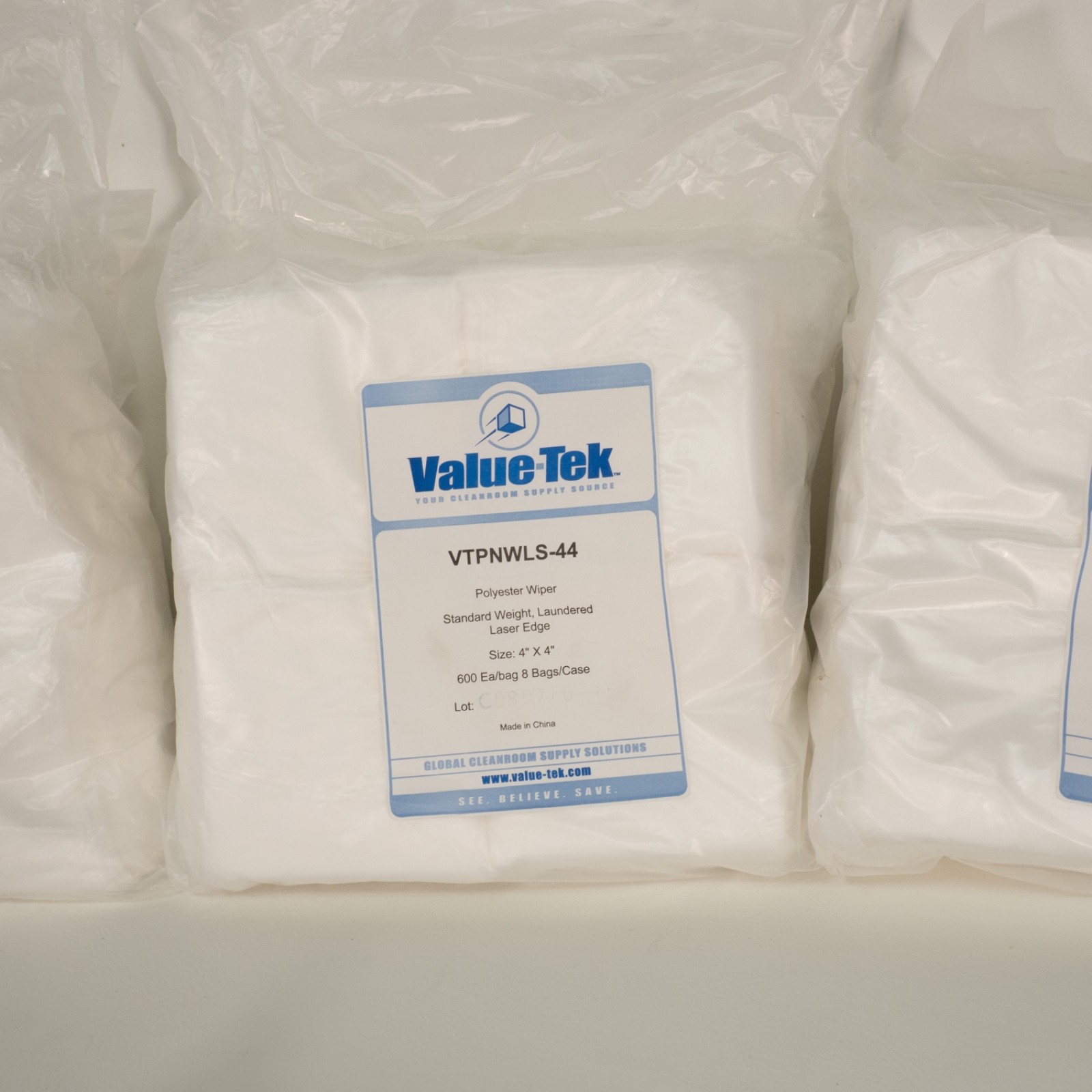 Value Tek Cleanroom Polyester Laboratory Wipers / 1800 CT – 4×4 & 100CT 9×9