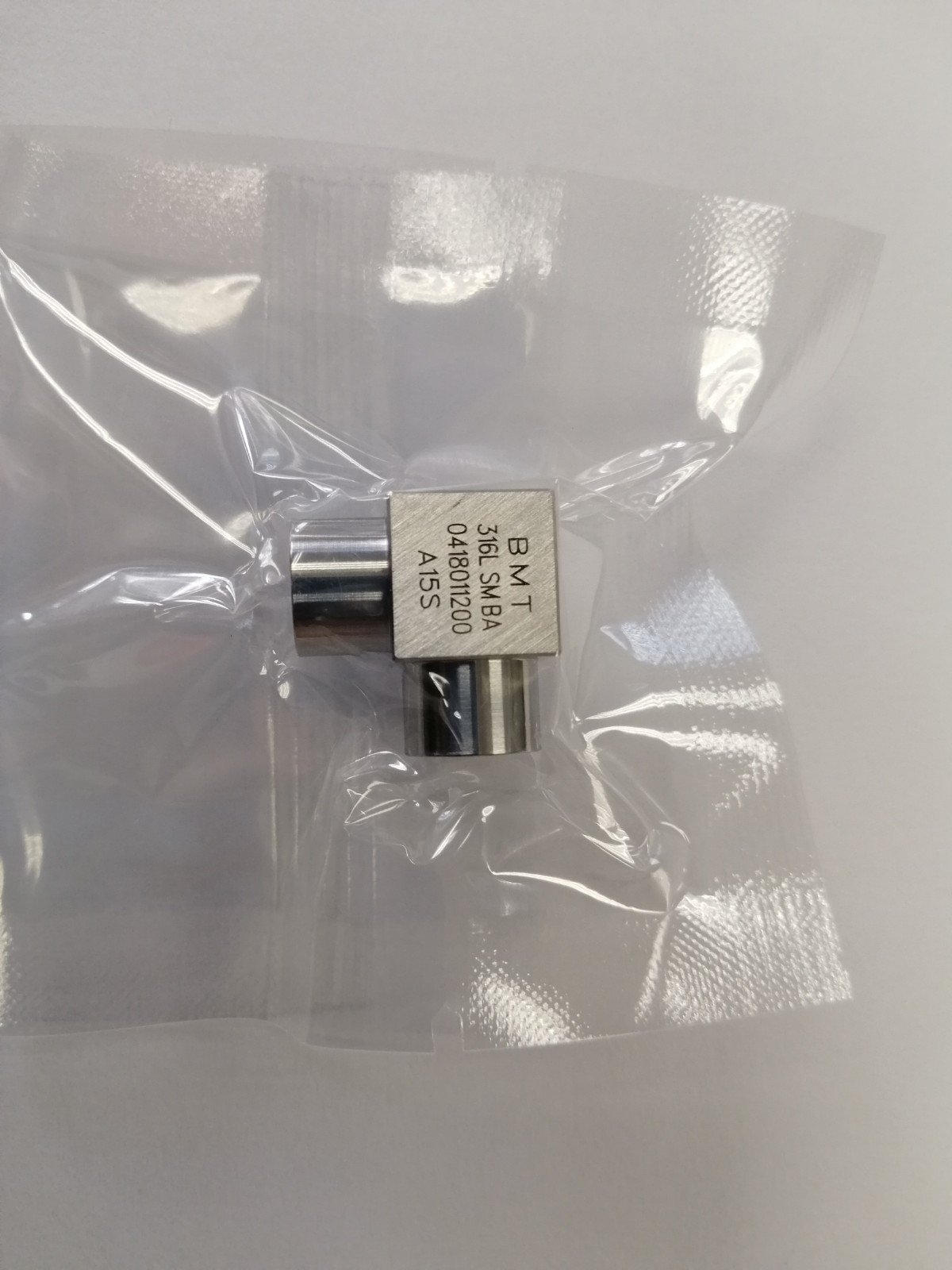 Superlok 3/8″ MicroFIT Weld UNION 90° ELBOW (Similar 6LV-6MW-9) LOT of 5