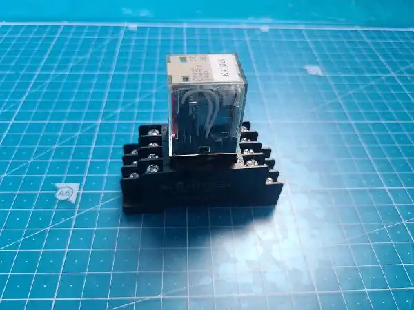 Omron MY2N-D2+2477YT Etch