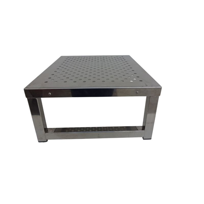 Perforated cleanroom Step Stool 50cm x 40cm x 20cm