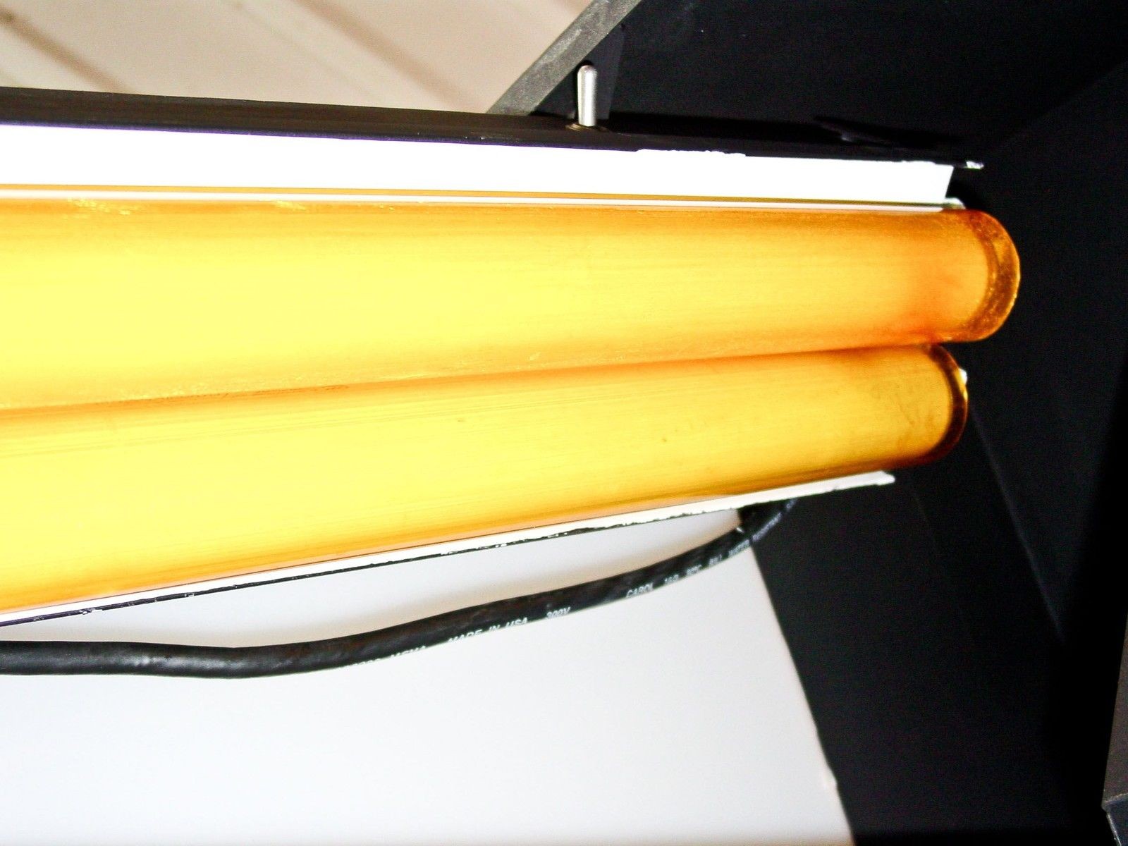 CRP L-207-B 26x29x30″ Custom Light Box Chamber w/ Table Stand – 120v 60Hz 270VA