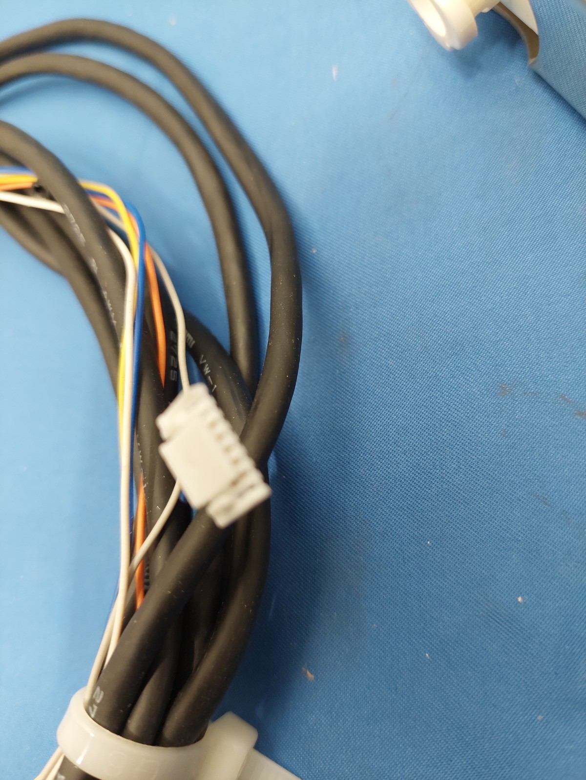 Hugle Electronics 4100V-092 Flexible AC Ionizer Model 4100V Working Surplus