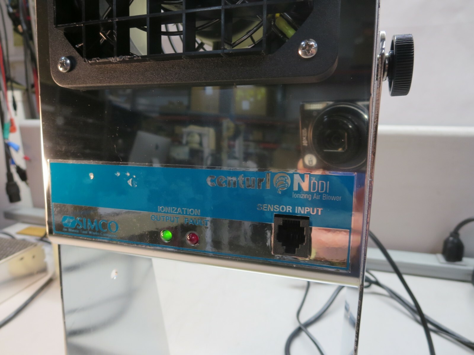 Simco, DDI, Ionizing Air Blower, 24 VDC, With Simco Centurion DDI Power Supply