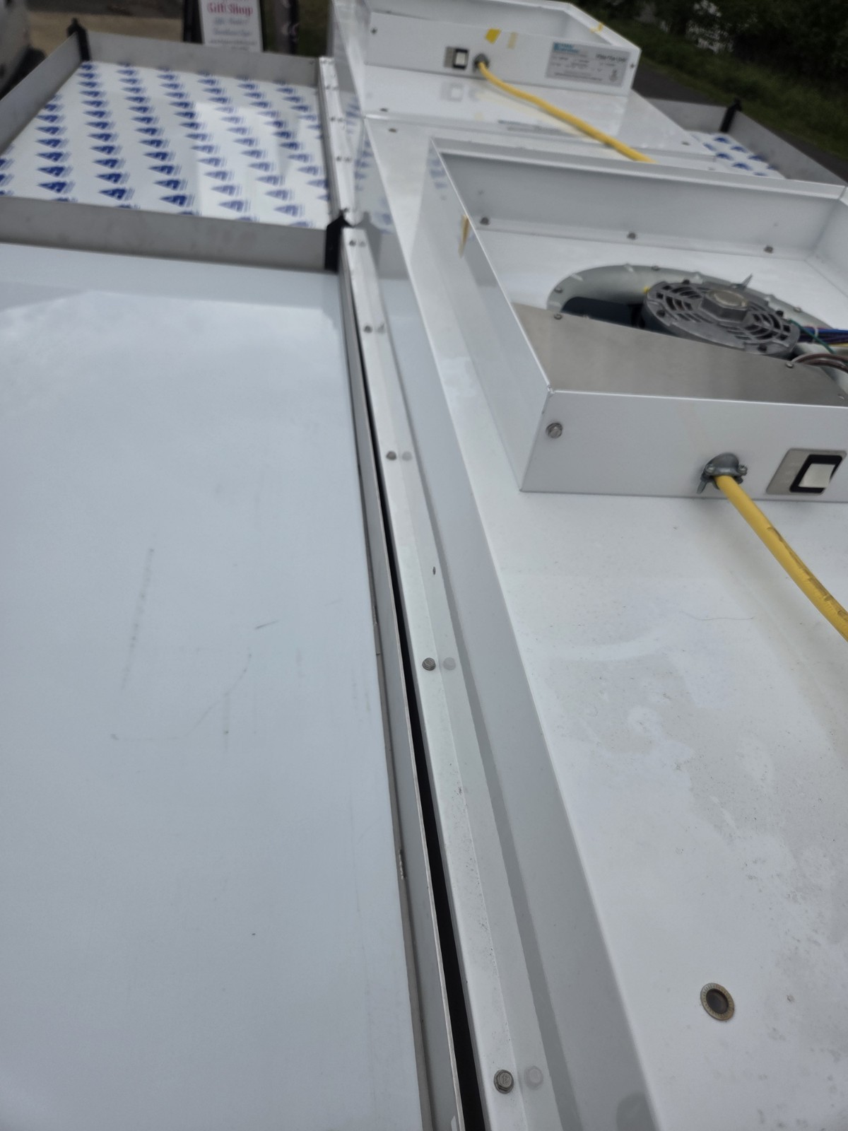 Terra Universal Aluminum/Stainless Mobile Cleanroom 6x8x7, 2 HEPAs, Used See Ad