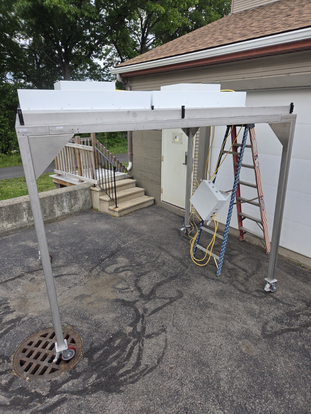 Terra Universal Aluminum/Stainless Mobile Cleanroom 6x8x7, 2 HEPAs, Used See Ad