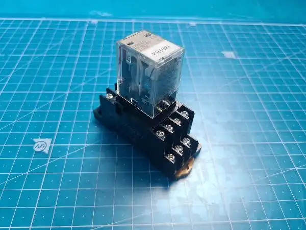 Omron MY2N-D2+2477YT Etch