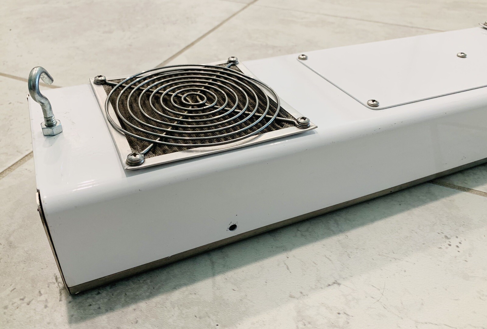SPI Model 94040 Overhead Cleanroom Air Ionizer With Lights (Ionic Ionizing)