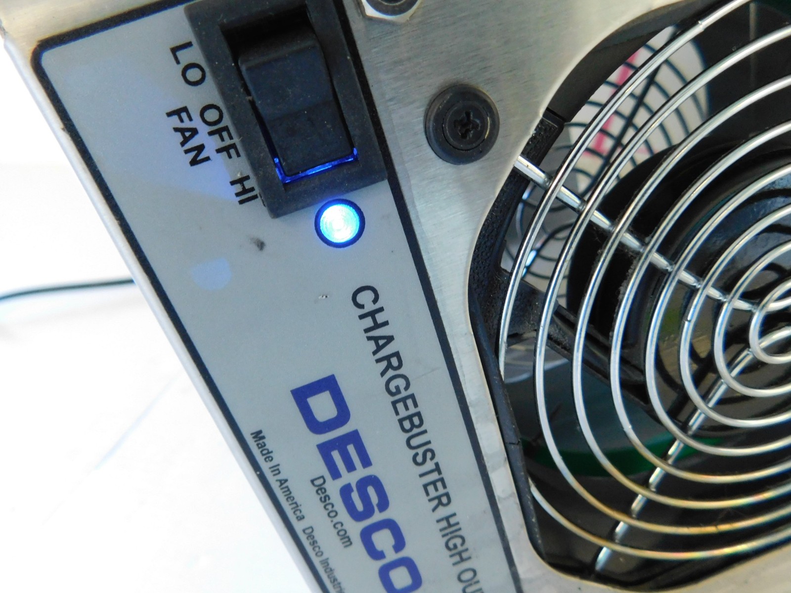 Desco 60500 ChargeBuster High Output Ionizer w/ EXTENSION ARM (QXG82)
