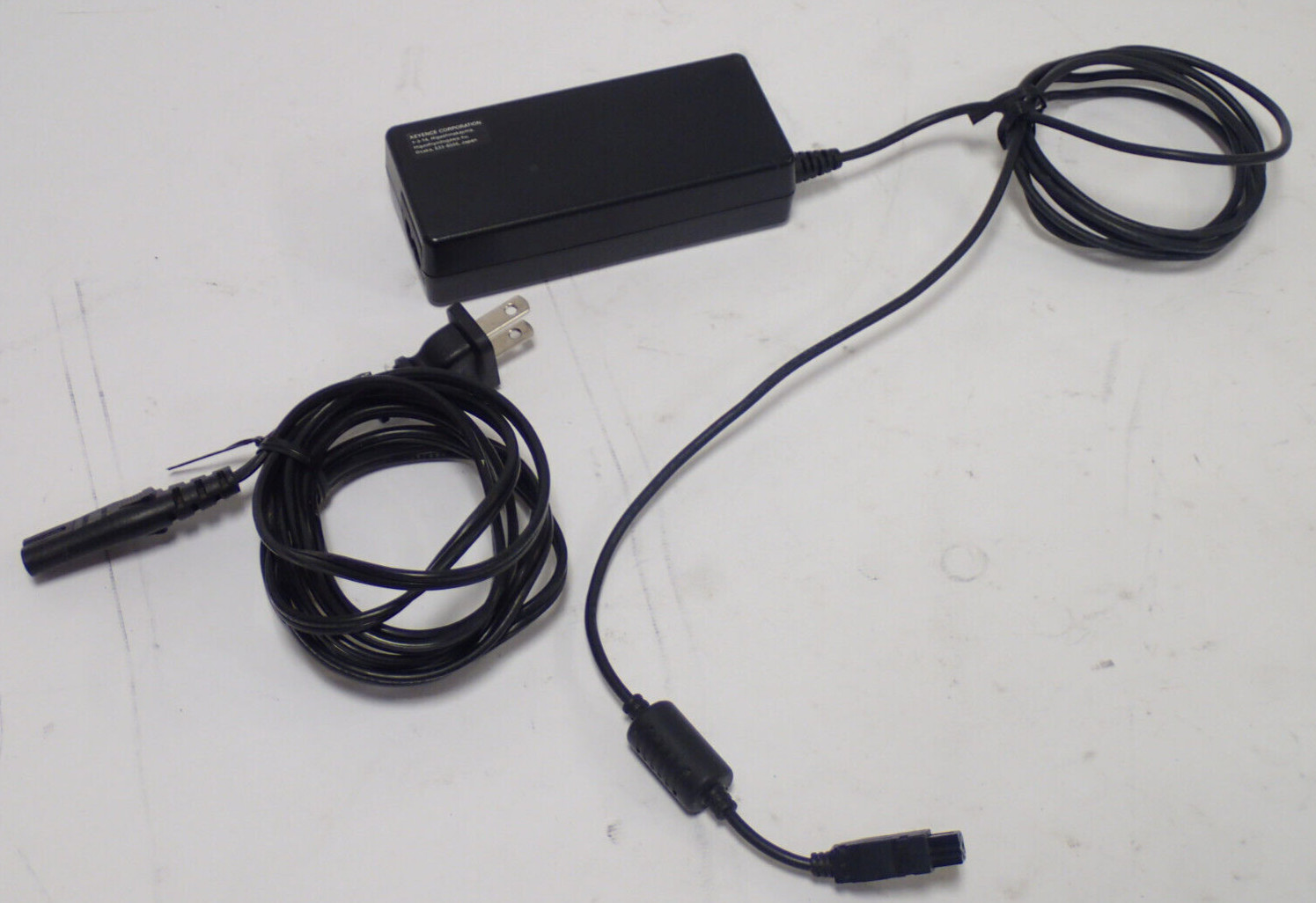 KEYENCE SJ-F2500 WIDE AREA STATIC ELIMINATION BLOWER In 24Vdc 1.2A TESTED