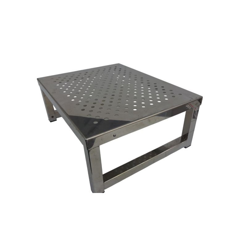 Perforated cleanroom Step Stool 50cm x 40cm x 20cm