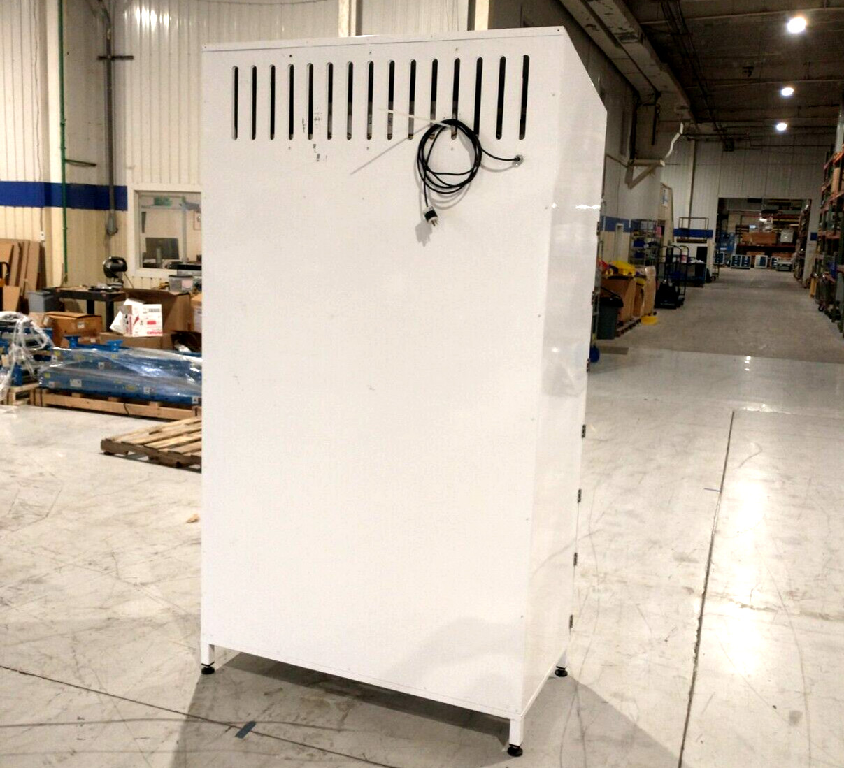 Terra Universal 4101-20D-HD Garment Cabinet w/ HEPA Filter/Blower, 52″W x 26.5″D