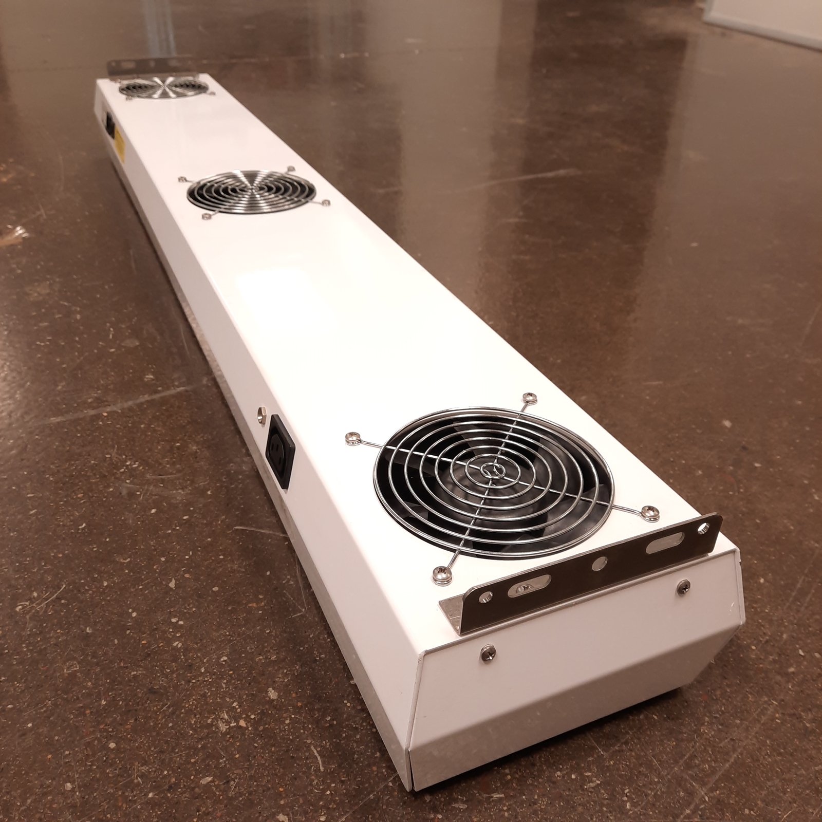 Simco 4008630 Guardian CR2000 Ionizing Air Blower, 3-Fan, 120VAC, 135/270cfm