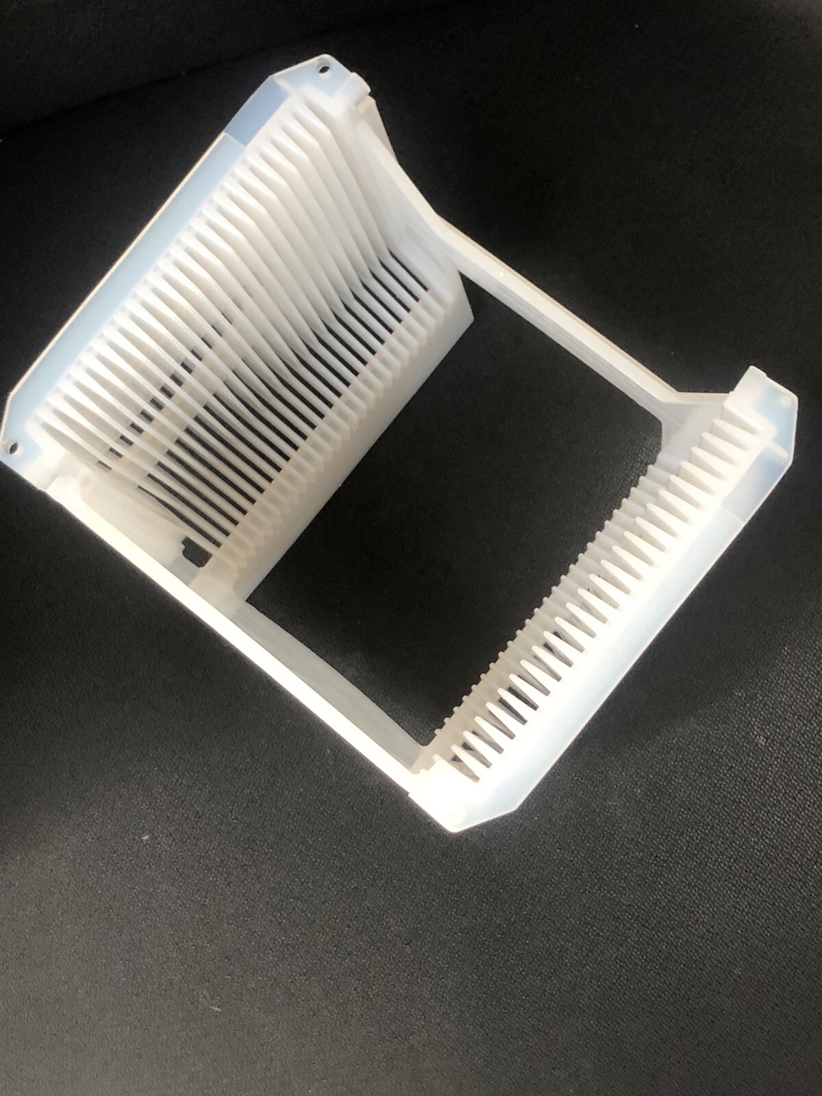 A182-60MB Entegris / Fluoroware 150mm (6 inch) Teflon Wafer Cassette PTFE.