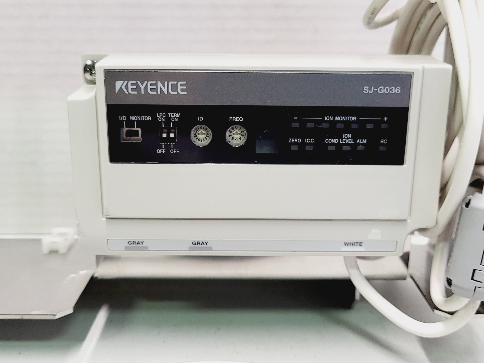 Keyence SJ-G036 High-speed Clean Air Barrier Static Eliminator, Controller & Bar
