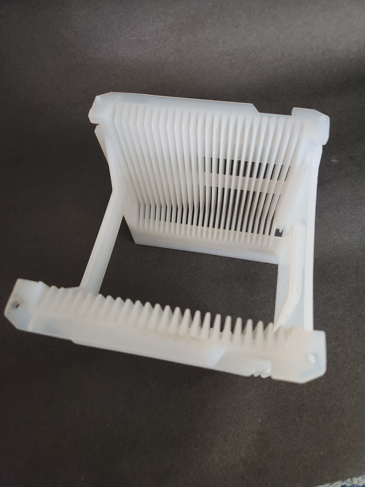 A182-50MB Fluoroware PFA Wafer Carrier for 125 mm (5 in) wafers, capacity 25.